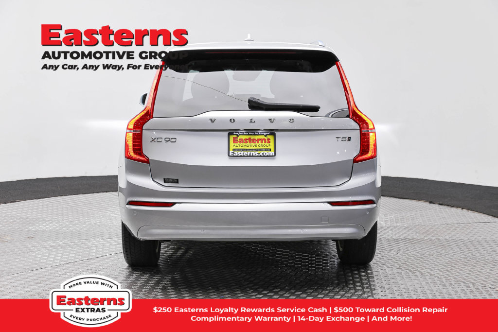 Used 2022 Volvo XC90 T5 Momentum AWD/4WD image 7
