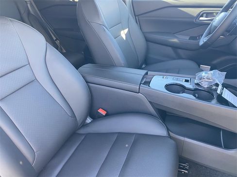 New 2026 Nissan Rogue SV w/ SV Premium Package image 8