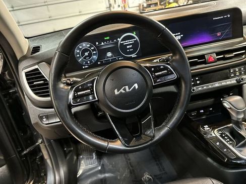 Used 2024 Kia Seltos EX AWD/4WD image 13