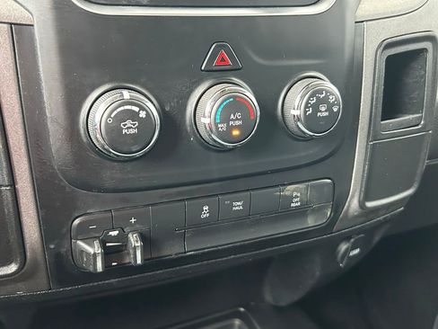 Used 2018 RAM 3500 Tradesman w/ Chrome Appearance Group image 10