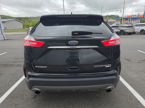 Used 2020 Ford Edge Titanium w/ Equipment Group 301A AWD/4WD image 4