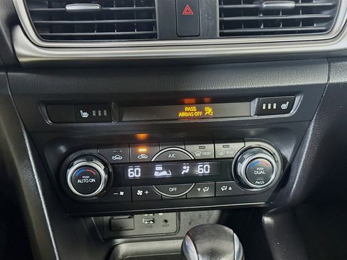 Used 2017 MAZDA MAZDA3 Touring FWD image 24