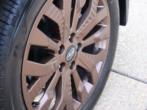 Used 2025 Subaru Forester Sport image 40