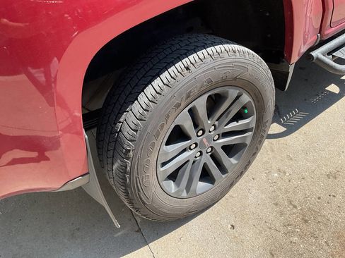 Used 2020 GMC Canyon SLE w/ Elevation Edition image 10