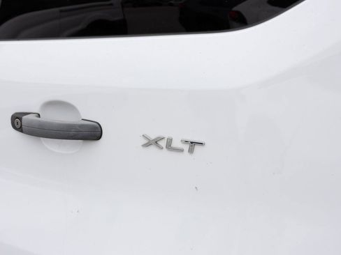 Used 2024 Ford Transit 350 XLT RWD image 8