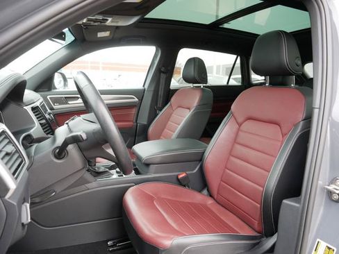 Certified 2023 Volkswagen Atlas Cross Sport SEL Premium R-Line image 15