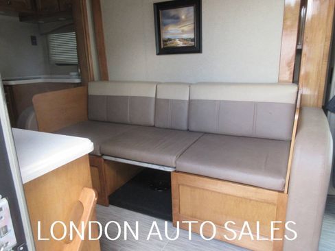 Used 2017 Mercedes-Benz Sprinter 3500 image 18