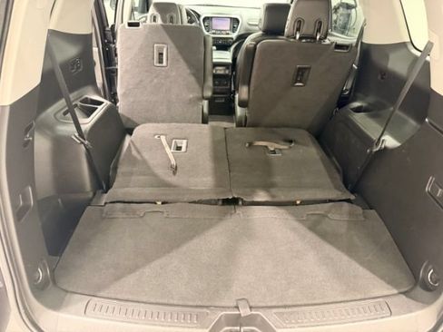 Used 2017 GMC Acadia SLT AWD/4WD image 19