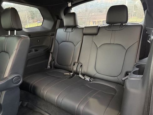 Used 2025 Honda Pilot TrailSport image 35