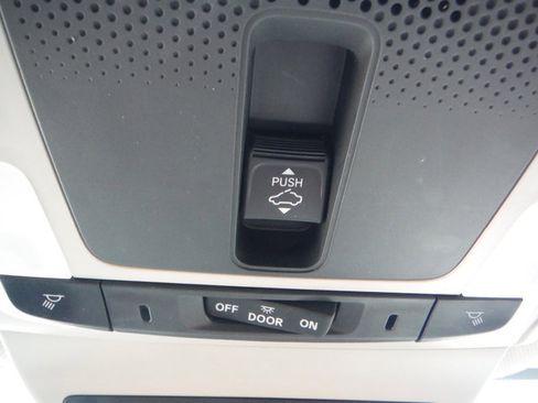 Used 2024 Honda HR-V EX-L image 29