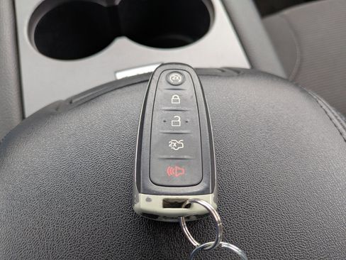 Used 2018 Ford Taurus SEL w/ Equipment Group 201A image 27