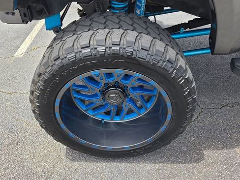 Used 2019 Ford F250 Lariat w/ Lariat Ultimate Package AWD/4WD image 9