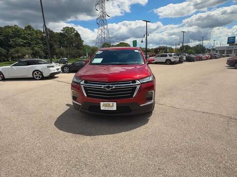 Certified 2023 Chevrolet Traverse LT FWD image 3