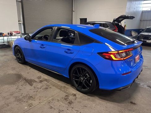 Used 2024 Honda Civic Sport image 3