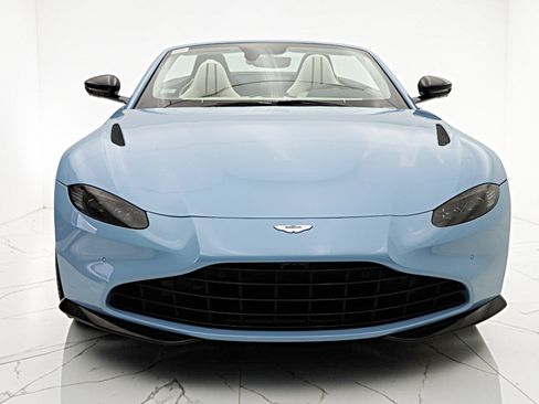 Used 2022 Aston Martin V8 Vantage Roadster RWD image 19