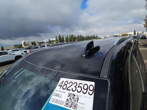 Used 2021 GMC Yukon XL Denali AWD/4WD image 11