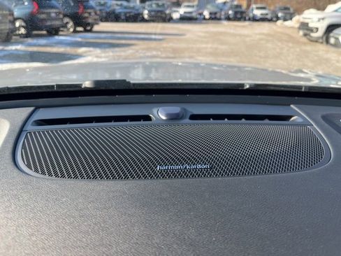 Certified 2023 Volvo XC40 B5 Plus w/ Climate Package image 37