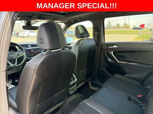 Used 2022 Volkswagen Tiguan SE R-Line AWD/4WD image 15