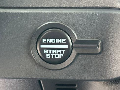 Certified 2025 Ford Bronco Badlands AWD/4WD image 34