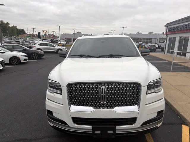 Used 2024 Lincoln Navigator L Reserve AWD/4WD image 5