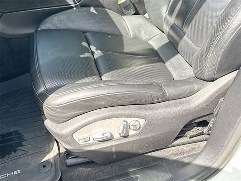 Used 2020 Porsche Macan S image 20