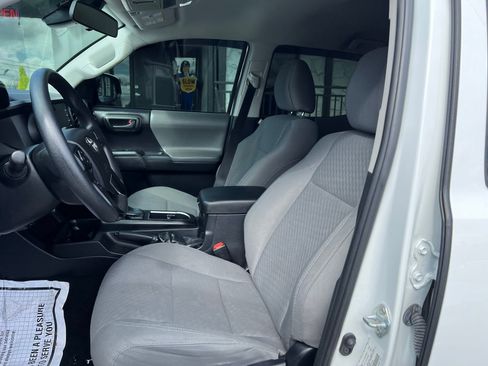 Used 2021 Toyota Tacoma SR AWD/4WD image 20