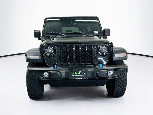 Used 2023 Jeep Wrangler Unlimited w/ Cold Weather Group AWD/4WD image 2