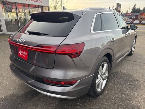 Used 2019 Audi e-tron Premium Plus image 5