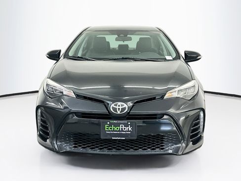 Used 2017 Toyota Corolla SE FWD image 2