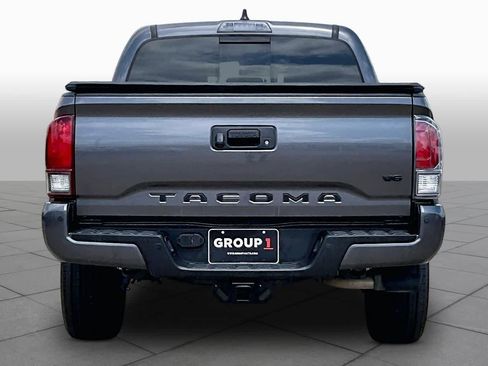 Used 2021 Toyota Tacoma TRD Sport w/ Technology Package AWD/4WD image 5