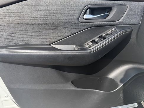 Certified 2023 Nissan Rogue SV image 11