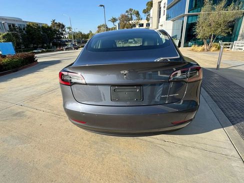 Used 2022 Tesla Model 3 Long Range AWD/4WD image 9