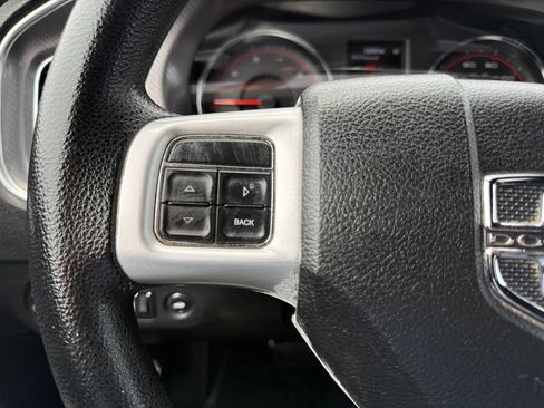 Used 2013 Dodge Charger SE RWD image 26
