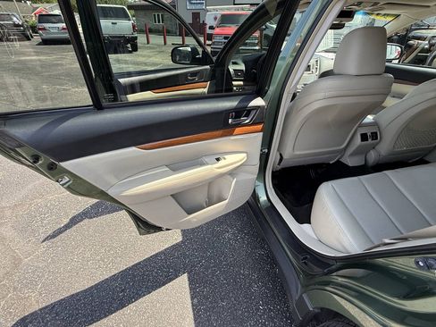 Used 2013 Subaru Outback 2.5i Limited w/ Moonroof Pkg AWD/4WD image 21