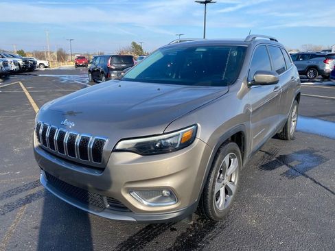 Used 2019 Jeep Cherokee Limited w/ Trailer Tow Group image 7