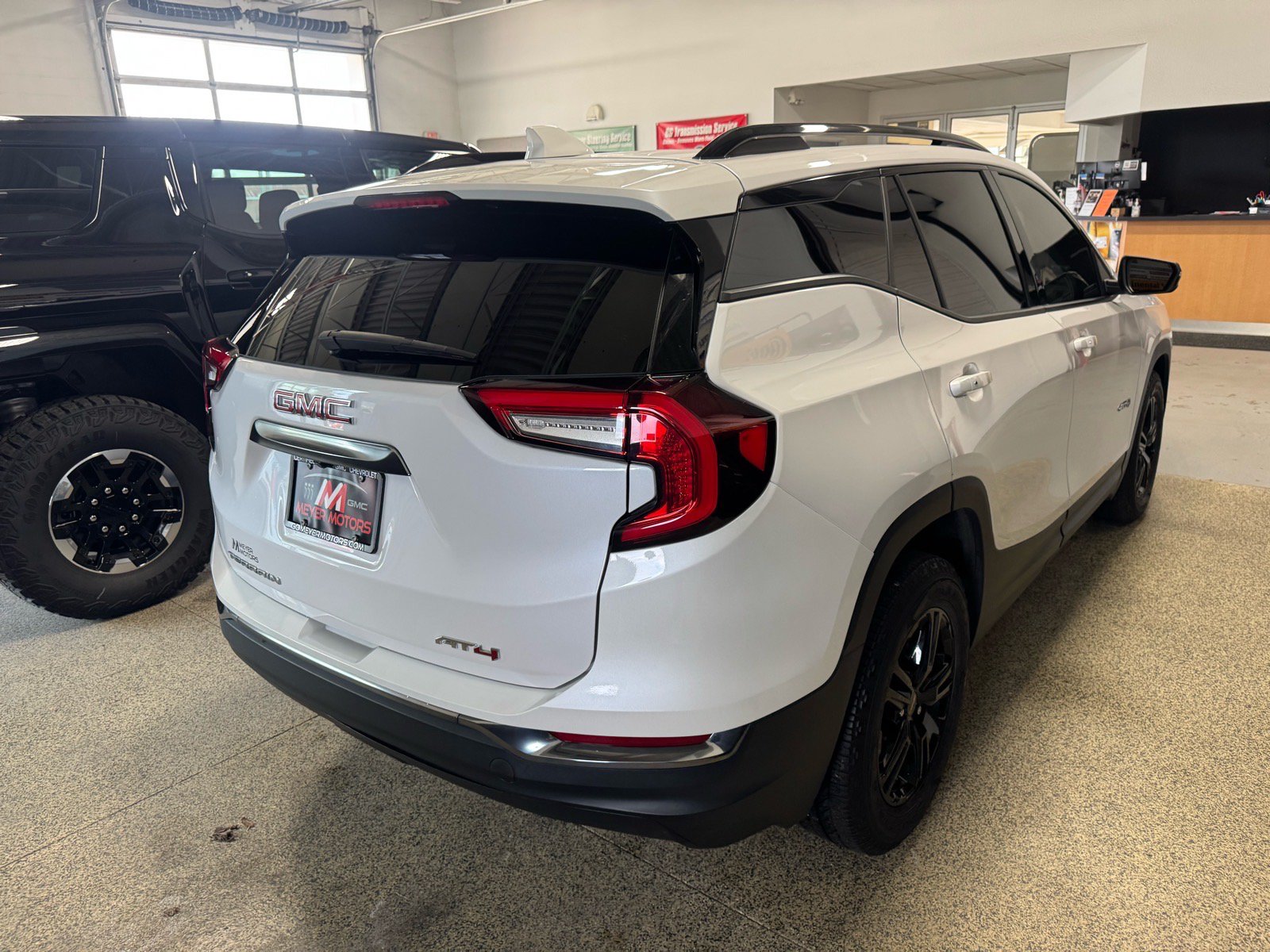 Used 2023 GMC Terrain AT4 w/ Infotainment Package II AWD/4WD image 5