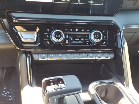 New 2026 GMC Sierra 1500 AT4X w/ LPO, Black Badging Package AWD/4WD image 16