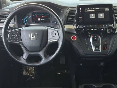 Certified 2024 Honda Odyssey Sport image 18