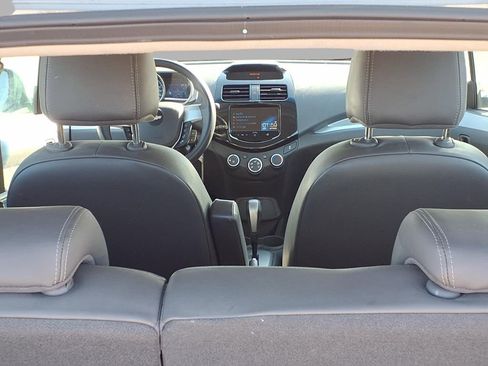 Used 2014 Chevrolet Spark LT image 19