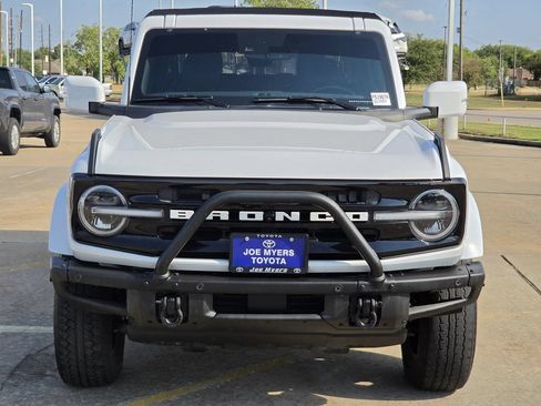 Used 2023 Ford Bronco Outer Banks AWD/4WD image 3
