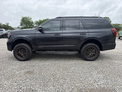 Used 2026 Ford Expedition Tremor image 3