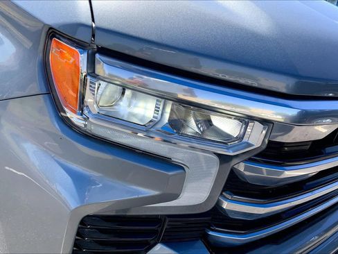 Used 2024 Chevrolet Silverado 1500 High Country w/ Z71 Off-Road Package image 28