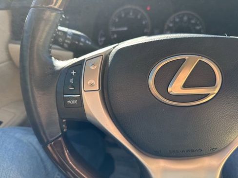 Used 2014 Lexus ES 350 w/ Luxury Package image 34