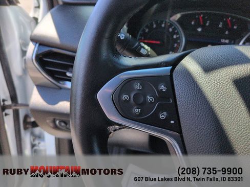 Used 2022 Chevrolet Traverse LT AWD/4WD image 17