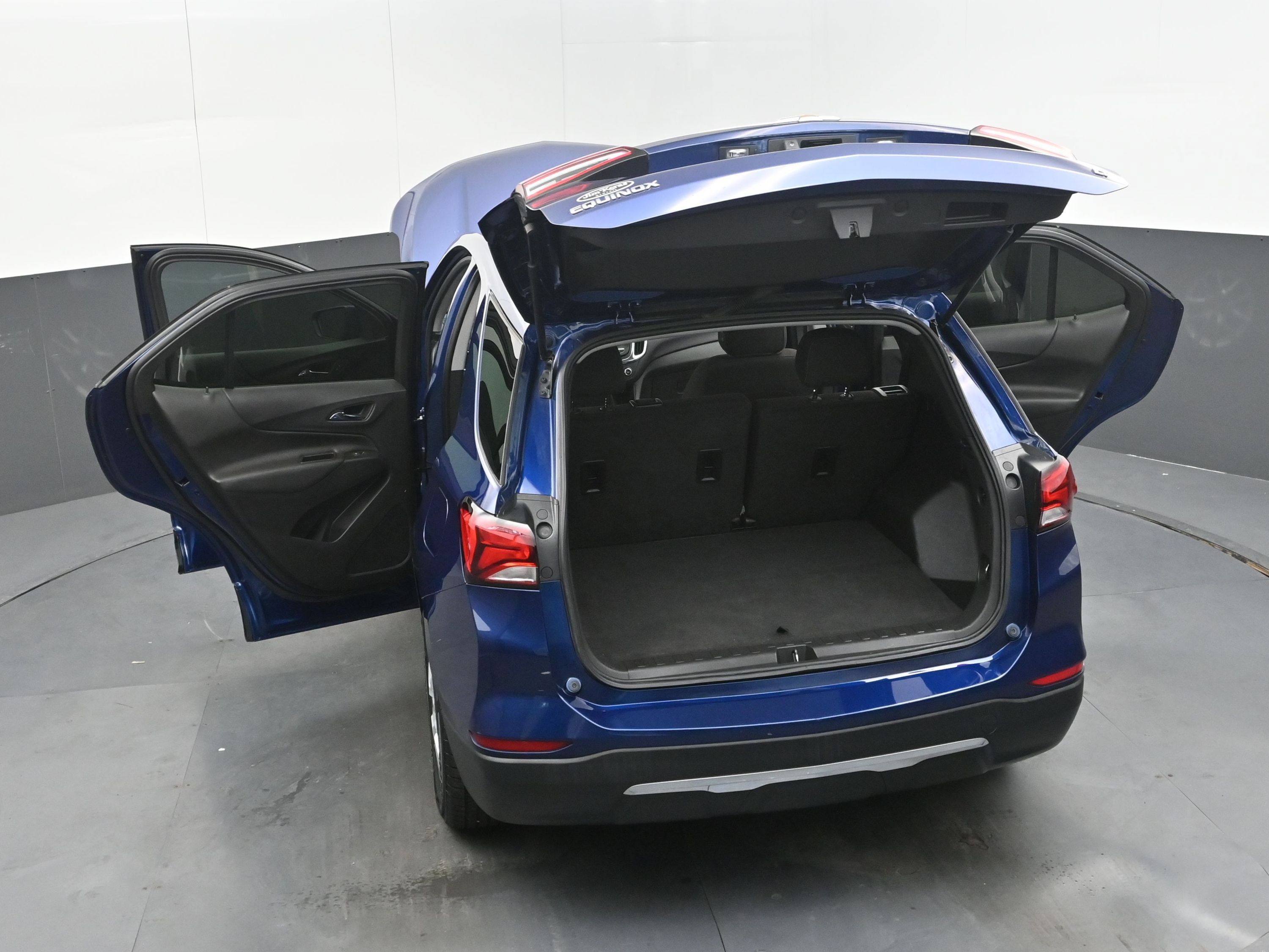 Used 2023 Chevrolet Equinox LT FWD image 44