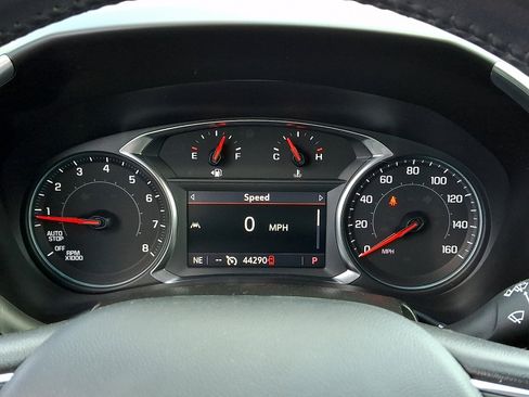 Used 2021 Chevrolet Equinox Premier FWD image 21