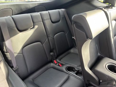 Used 2021 Tesla Model Y Long Range image 14