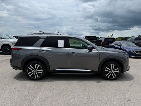 Used 2023 Nissan Pathfinder Platinum AWD/4WD image 35