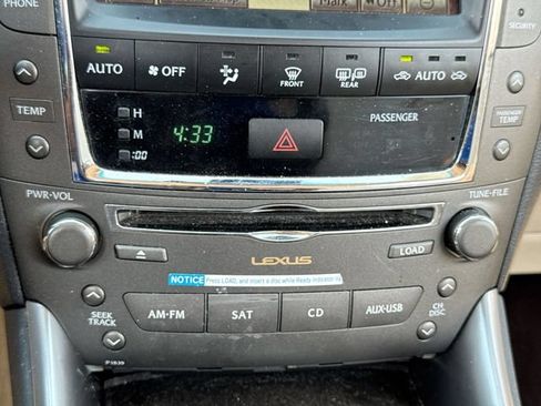 Used 2010 Lexus IS 350C RWD image 19