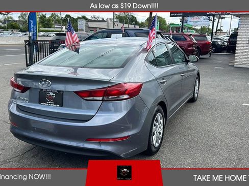 Used 2018 Hyundai Elantra SE FWD image 5